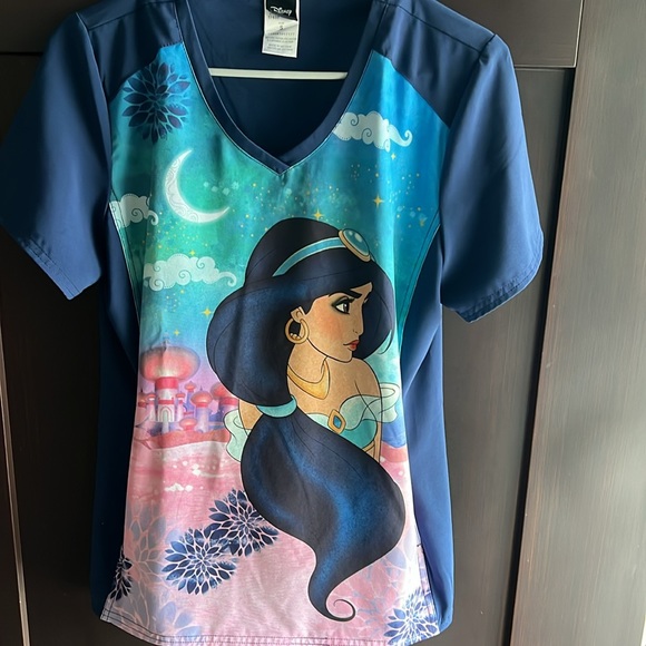 Set of 3 Disney scrub tops, polyester/spandex size small - Picture 3 of 16